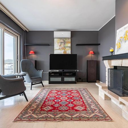 Sunlight House - Palatial Fully Equipped Apartment Near The Sea Ateny Zewnętrze zdjęcie